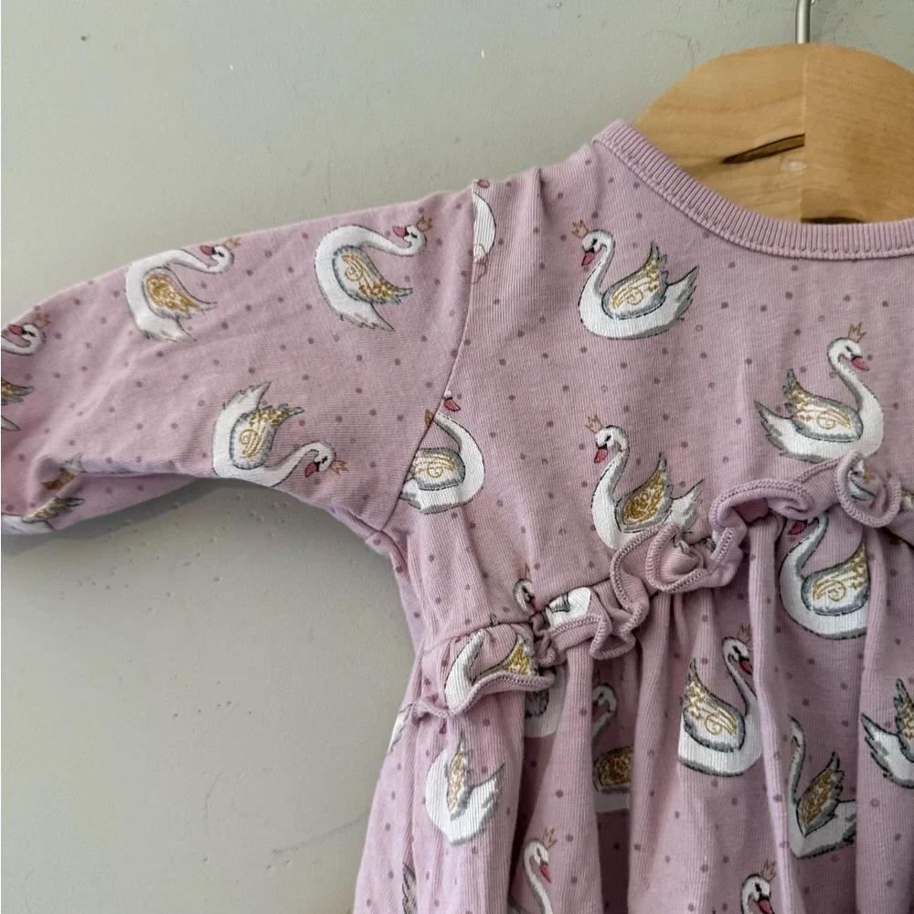 $18 ADD ON Peek Girls Dress and Leggings Matching Set Swans xs (0-3M) Jamie Kay‎